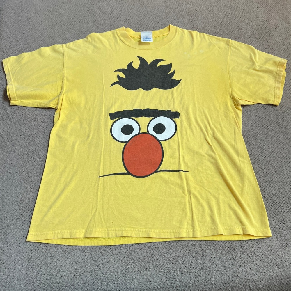 Vintage 2000s Sesame Street Bert Big Face Yellow Graphic T-Shirt XL M&O Knits